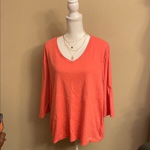 St. John's Bay Women's V-Neck Peach Quarter Sleeve Top